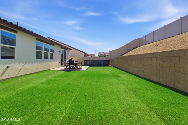 212 Artina Court, Tehachapi, CA 93561