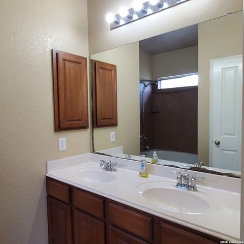 6703 FOSTER FLDS, Converse, TX 78109