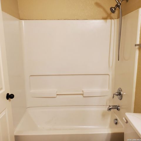6703 FOSTER FLDS, Converse, TX 78109