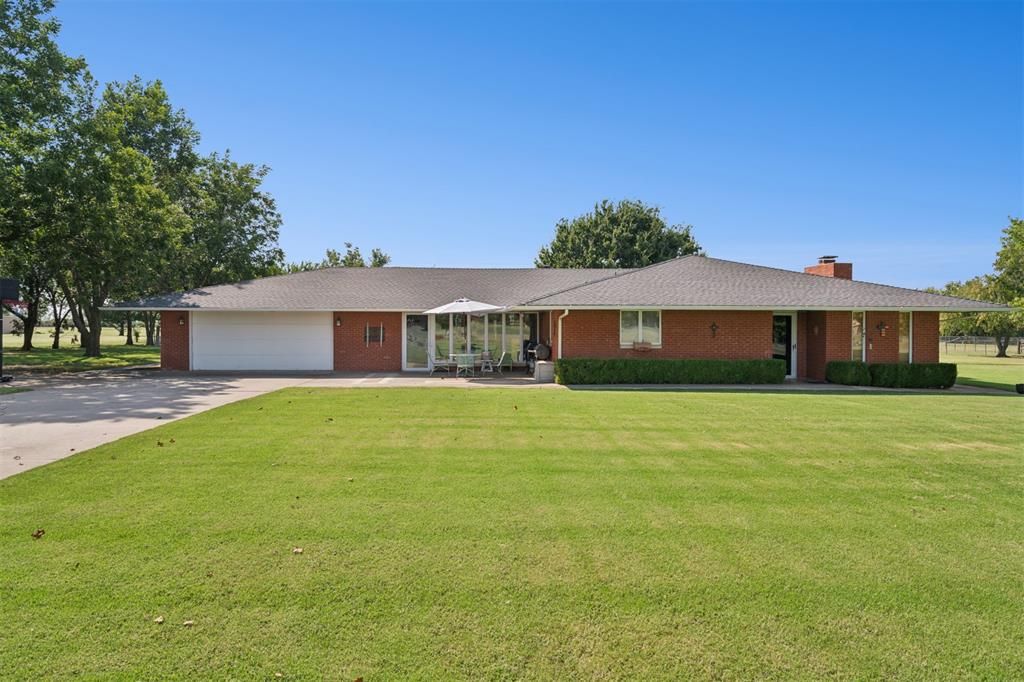 905 Rancho Estates Boulevard, Yukon, OK 73099