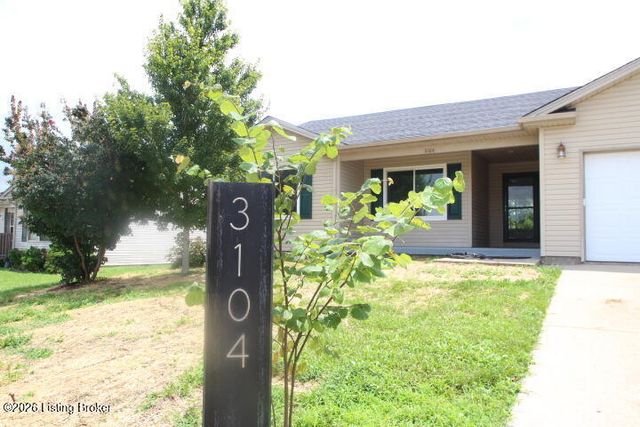 3104 Fawn Leap Dr, Lawrenceburg, KY 40342