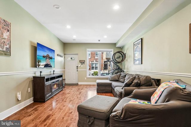 2238 DICKINSON ST, Philadelphia, PA 19146