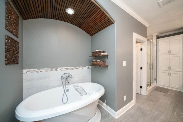 491 Hall Dr, Longview, TX 75605