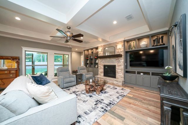 491 Hall Dr, Longview, TX 75605