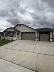 18160 E Barclay Ct, Spokane Valley, WA 99016
