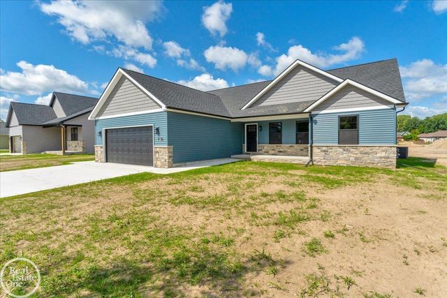 231 S Carney Drive, St Clair, MI 48079