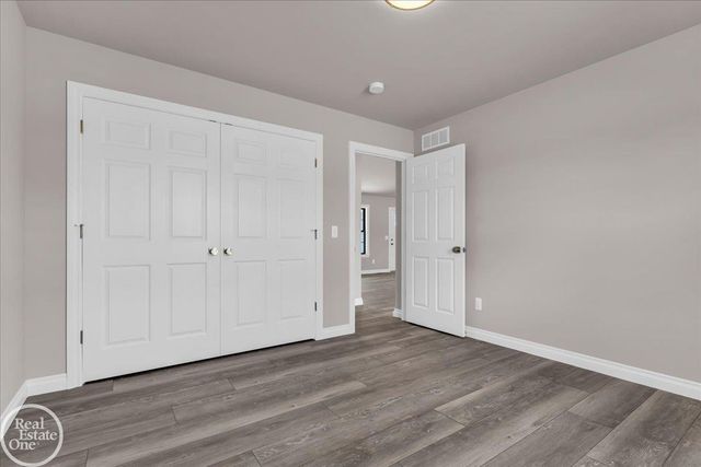 231 S Carney Drive, St Clair, MI 48079