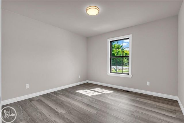 231 S Carney Drive, St Clair, MI 48079