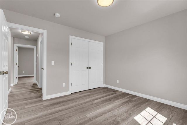 231 S Carney Drive, St Clair, MI 48079