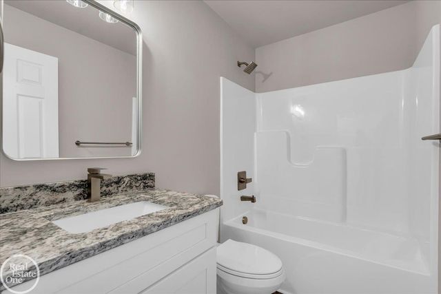 231 S Carney Drive, St Clair, MI 48079