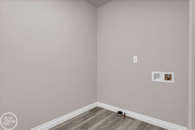 231 S Carney Drive, St Clair, MI 48079