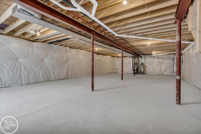 231 S Carney Drive, St Clair, MI 48079