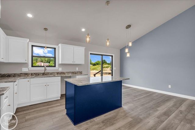 231 S Carney Drive, St Clair, MI 48079