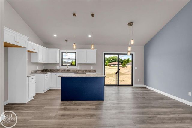 231 S Carney Drive, St Clair, MI 48079