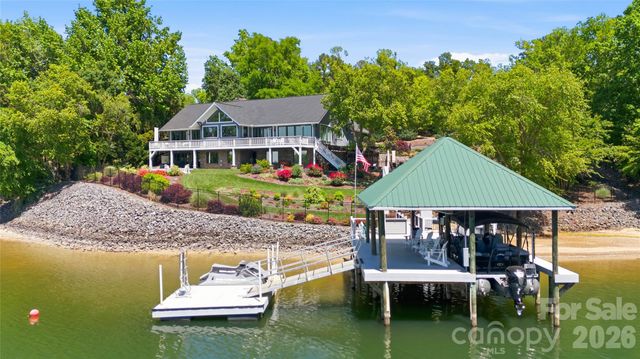 17812 Wilbanks Drive, Charlotte, NC 28278