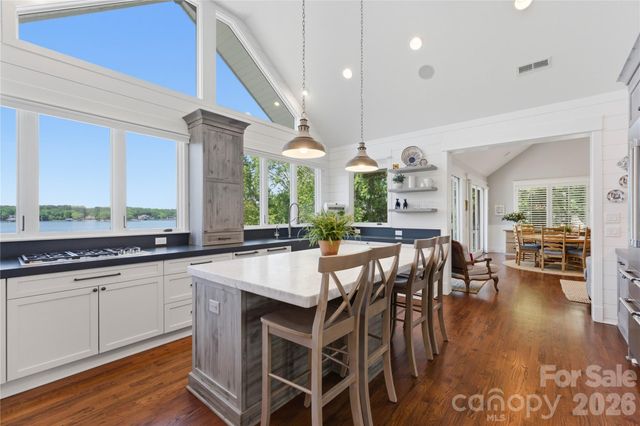 17812 Wilbanks Drive, Charlotte, NC 28278