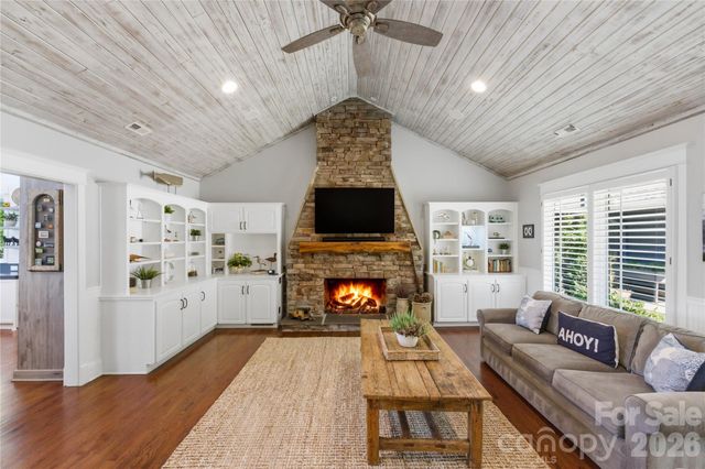 17812 Wilbanks Drive, Charlotte, NC 28278
