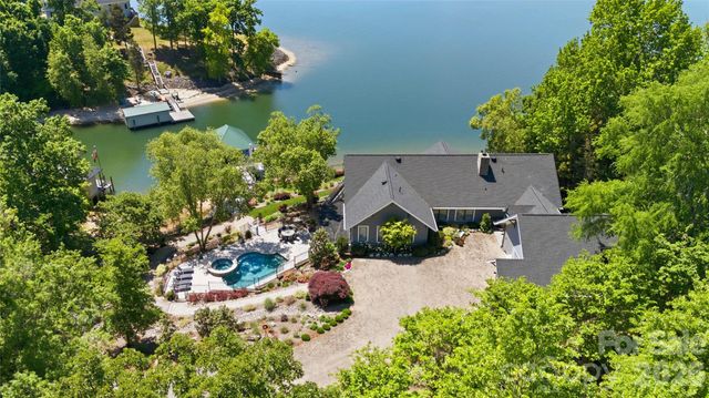 17812 Wilbanks Drive, Charlotte, NC 28278