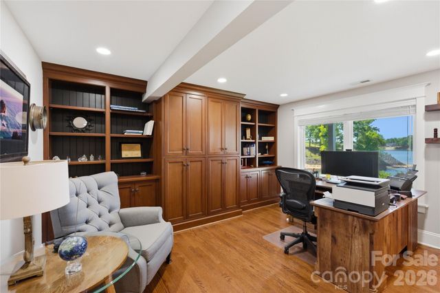 17812 Wilbanks Drive, Charlotte, NC 28278