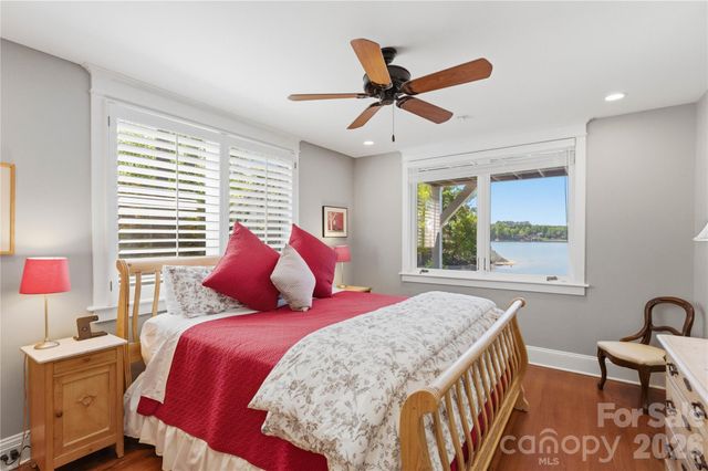17812 Wilbanks Drive, Charlotte, NC 28278