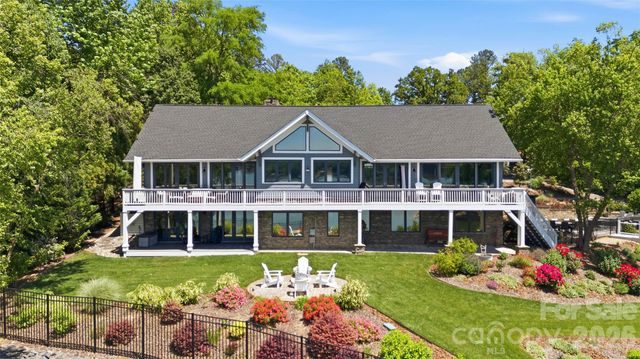 17812 Wilbanks Drive, Charlotte, NC 28278