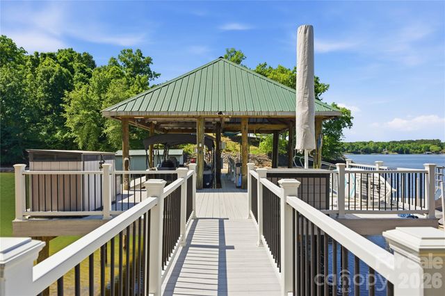 17812 Wilbanks Drive, Charlotte, NC 28278