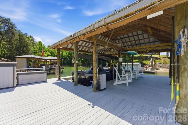 17812 Wilbanks Drive, Charlotte, NC 28278