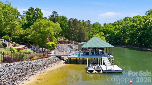 17812 Wilbanks Drive, Charlotte, NC 28278