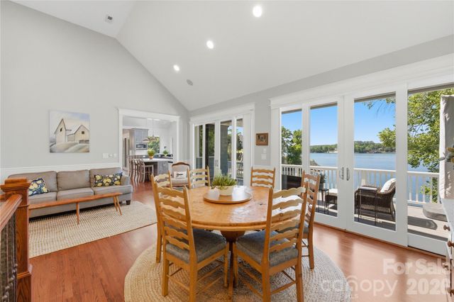 17812 Wilbanks Drive, Charlotte, NC 28278