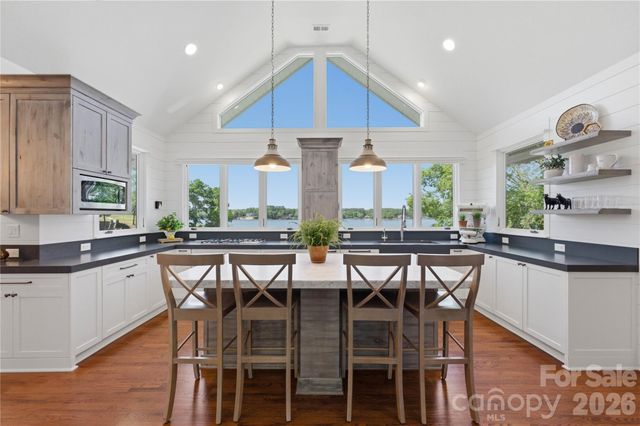 17812 Wilbanks Drive, Charlotte, NC 28278