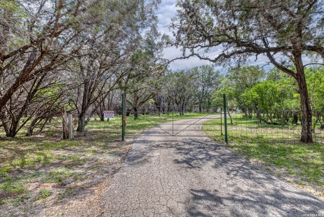 270 Robinson, Concan, TX 78838