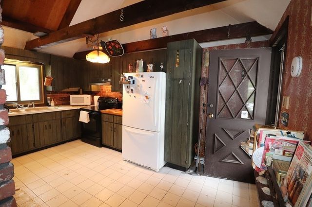 930 Old Bass River Rd, Dennis, MA 02638