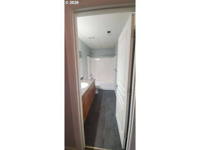 1014 Se 9TH St, Gresham, OR 97080