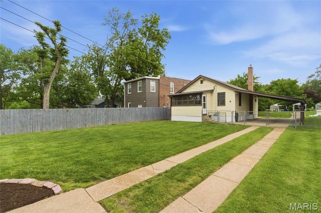 7078 Lindenwood Place, St Louis, MO 63109