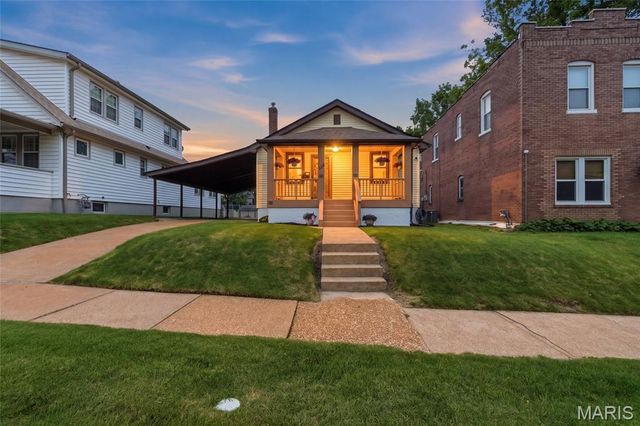 7078 Lindenwood Place, St Louis, MO 63109