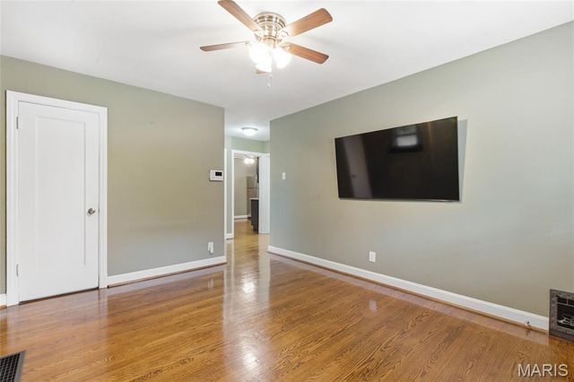 7078 Lindenwood Place, St Louis, MO 63109