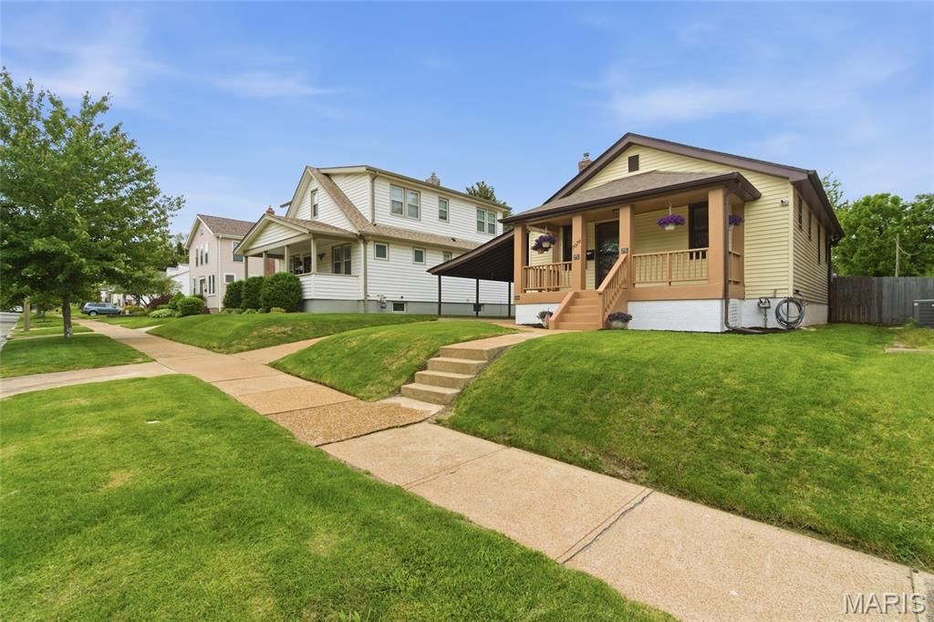 7078 Lindenwood Place, St Louis, MO 63109