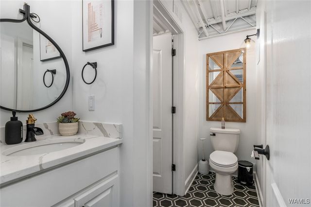 2304 University 202, Tuscaloosa, AL 35401