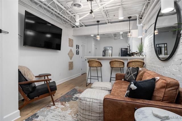 2304 University 202, Tuscaloosa, AL 35401