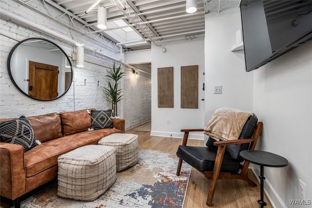 2304 University 202, Tuscaloosa, AL 35401