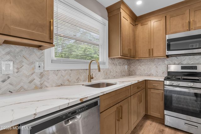 23 Georgetown Boulevard, Barnegat, NJ 08005