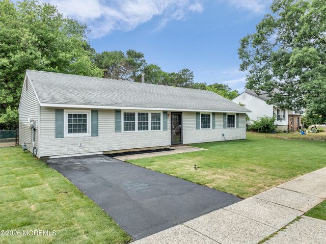 23 Georgetown Boulevard, Barnegat, NJ 08005