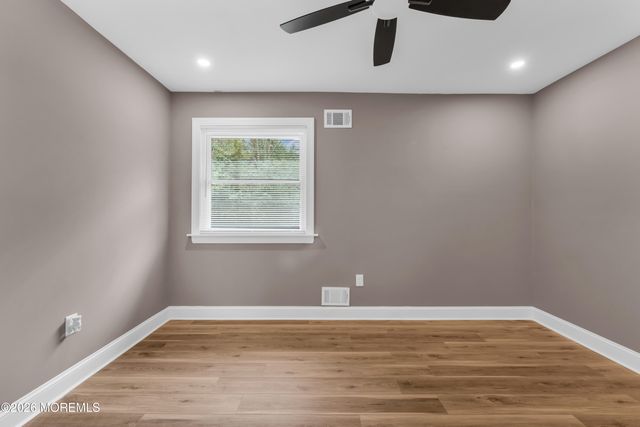 23 Georgetown Boulevard, Barnegat, NJ 08005