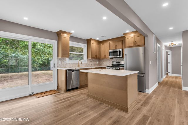 23 Georgetown Boulevard, Barnegat, NJ 08005