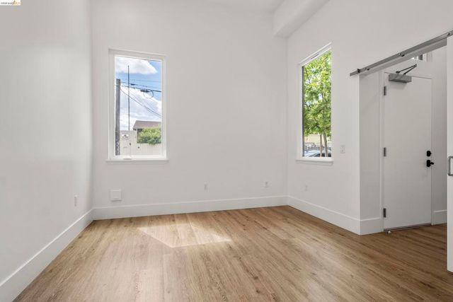 1545 32nd Street 110, Oakland, CA 94608