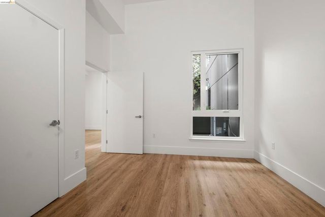1545 32nd Street 110, Oakland, CA 94608