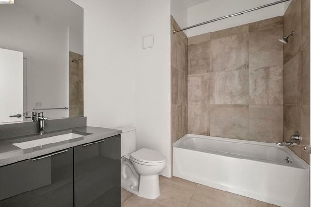 1545 32nd Street 110, Oakland, CA 94608
