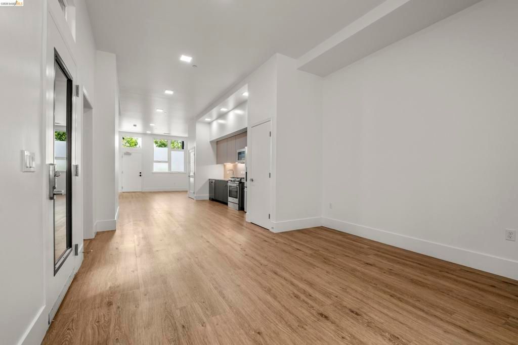 1545 32nd Street 110, Oakland, CA 94608