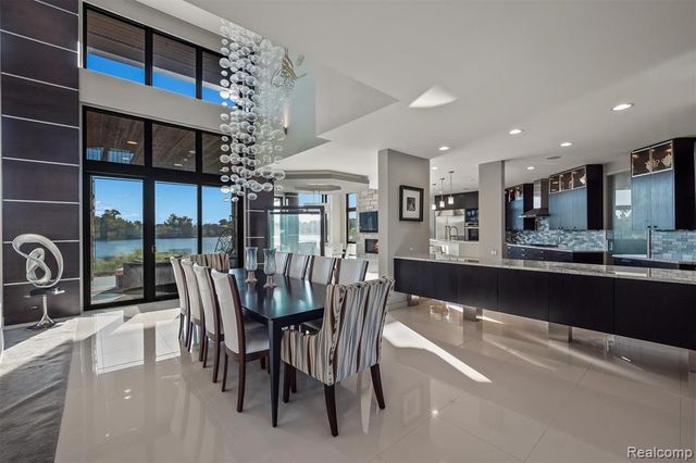 2657 Turtle Shores Drive, Bloomfield Hills, MI 48302