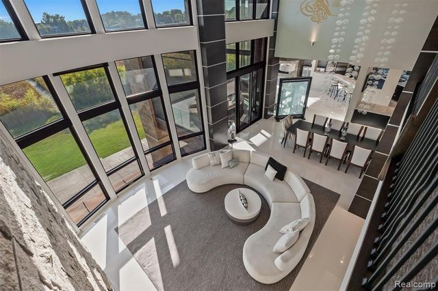 2657 Turtle Shores Drive, Bloomfield Hills, MI 48302